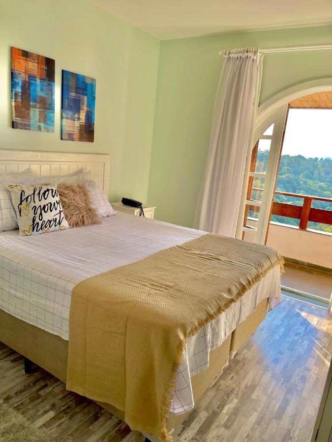 Apartamento no Quatre Saisons com café da manhã e wi-fi próprio para 8 pessoas Campos do Jordão Esterno foto
