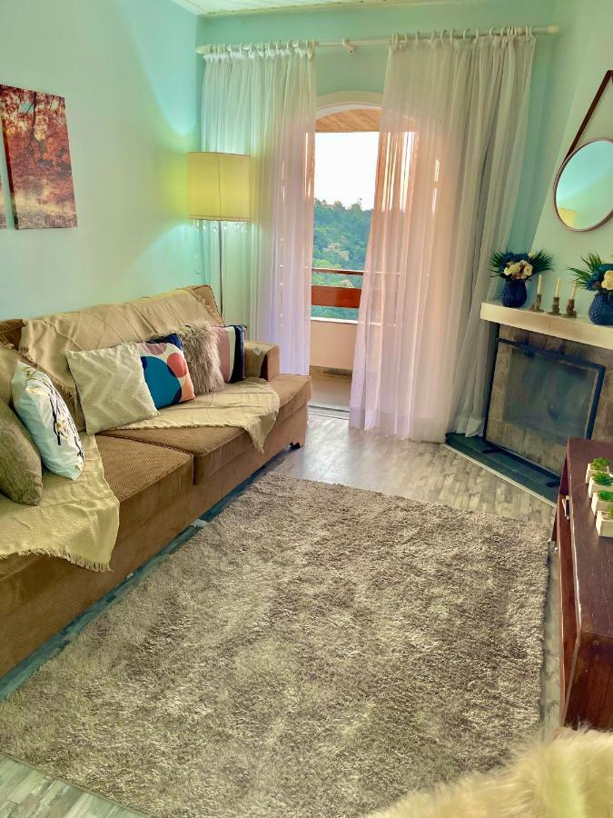 Apartamento no Quatre Saisons com café da manhã e wi-fi próprio para 8 pessoas Campos do Jordão Esterno foto